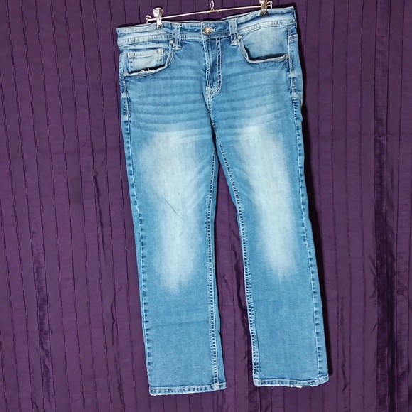 TK Axel Men's Distressed Jeans. - Picture 2 of 14
